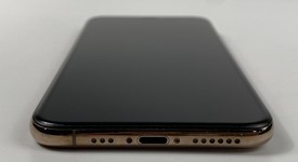 Fair
													Apple iPhone Xs - Unlocked, Gold, 256 GB, A1920, photo 3 of 7