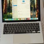 Good MacBook Air 2020 - 13 inch - 256 GB, Silver, 8 GB, Intel Core i3