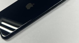 Mint
													Apple iPhone SE 3rd Gen 2022 - Unlocked, Midnight, 64 GB, A2595, photo 4 of 8