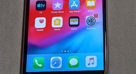 Good
													Apple iPhone 6 Plus - Unlocked, Gray, 64 GB, A1522, photo 1 of 8