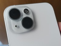 Apple iPhone 15