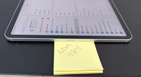 Mint
													Apple iPad 11th Gen - Unlocked, Silver, 256 GB, A3355, photo 4 of 7