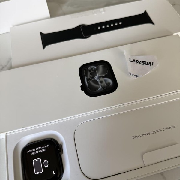 Apple Watch Series 11 42mm - Jet Black, A3331 - GPS, Aluminum