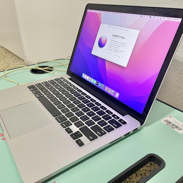 MacBook Pro 2015 (Retina) - 13 inch - 256 GB, Silver, 8 GB