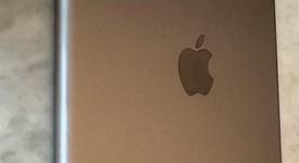 Mint
													Apple iPad 5th Gen - Wi-Fi, Gray, 32 GB, A1822, photo 4 of 9