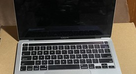 Fair
													MacBook Pro 2020 - 13" - I5, Silver, 256 GB, 8 GB, photo 3 of 5