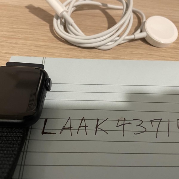 Apple Watch SE 2nd Gen 40mm - Midnight, A2722 - GPS, Aluminum