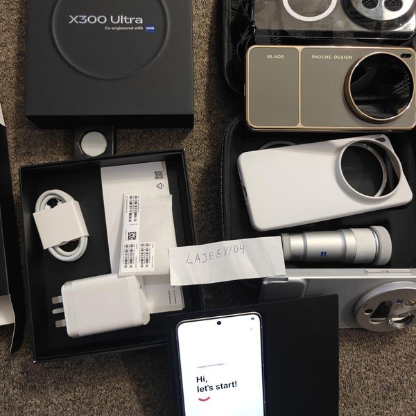Vivo X300 Ultra - Unlocked Non-US, 512 GB, Silver, 16 GB