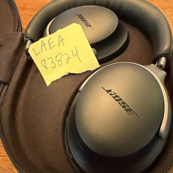 Bose QuietComfort Ultra Headphones - Black