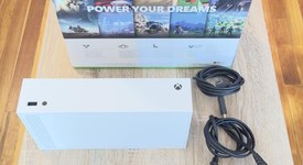 Mint
													Xbox Series S (2020) - White, 512 GB, photo 2 of 6