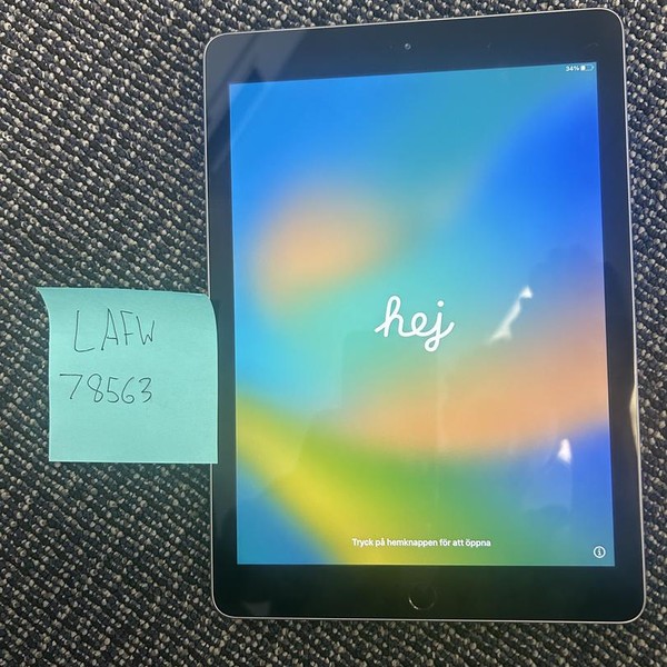 Apple iPad (5th Gen) - Wi-Fi, 128 GB, Gray, A1822