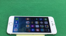 Mint
													Apple iPhone 6 - Unlocked, Silver, 64 GB, A1549, photo 4 of 5
