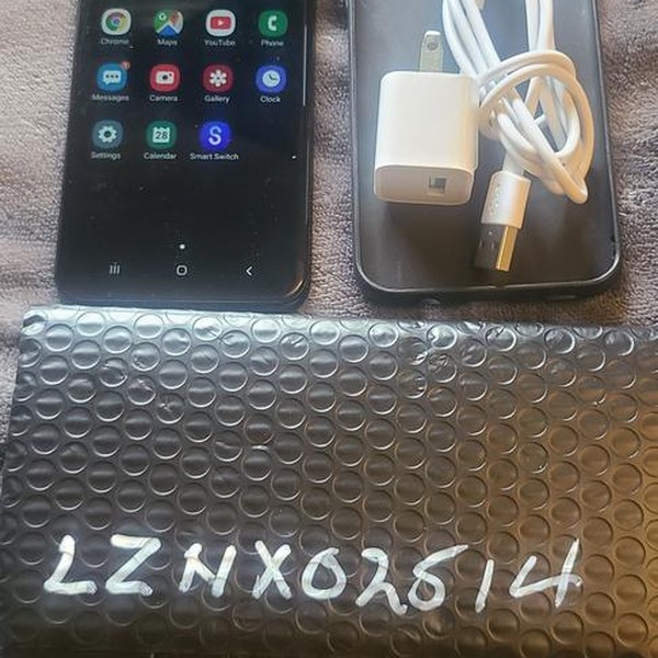 Samsung Galaxy S8 Plus - Unlocked Non-US, 64 GB, Gold, 4 GB, SM-G955N