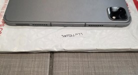 Good
													Apple iPad Pro 11" 4th Gen 2022 - Unlocked, Gray, 128 GB, photo 5 of 6