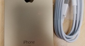 Good
													Apple iPhone SE 1st Gen 2016 - AT&T, Gold, 16 GB, A1662, photo 4 of 5