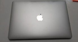 Good
													MacBook Pro 2017 (No Touch Bar) - 13" - I5, Silver, 512 GB, 8 GB, photo 4 of 9