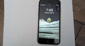 Good
													Apple iPhone SE 2nd Gen 2020 - Unlocked, Black, 64 GB, A2275, photo 2 of 6