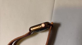 Mint
													Apple Watch SE 1st Gen 40mm - Unlocked, Gold, A2353 - Cellular, Aluminum, photo 4 of 6