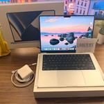 Good MacBook Pro 2021 - 14 inch - Apple M1 Pro 8-core, Silver, 512 GB, 16 GB