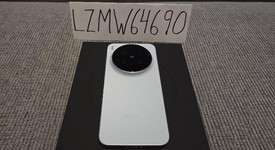 Mint
													Vivo X300 Pro - Unlocked Non-US, Mist Blue, 512 GB, 16 GB, photo 3 of 9