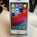 Good Apple iPhone SE 1st Gen 2016 - Unlocked, Silver, 32 GB, A1662