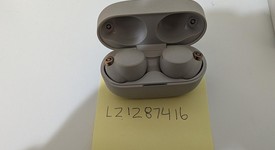 Used
													Sony WF-1000XM4 - Silver, photo 2 of 6