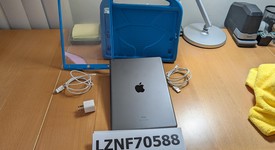 Mint
													Apple iPad 7th Gen - Wi-Fi, Gray, 32 GB, A2197, photo 2 of 3