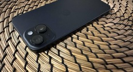 Mint
													Apple iPhone 15 - Unlocked, Black, 512 GB, A2846, photo 4 of 6