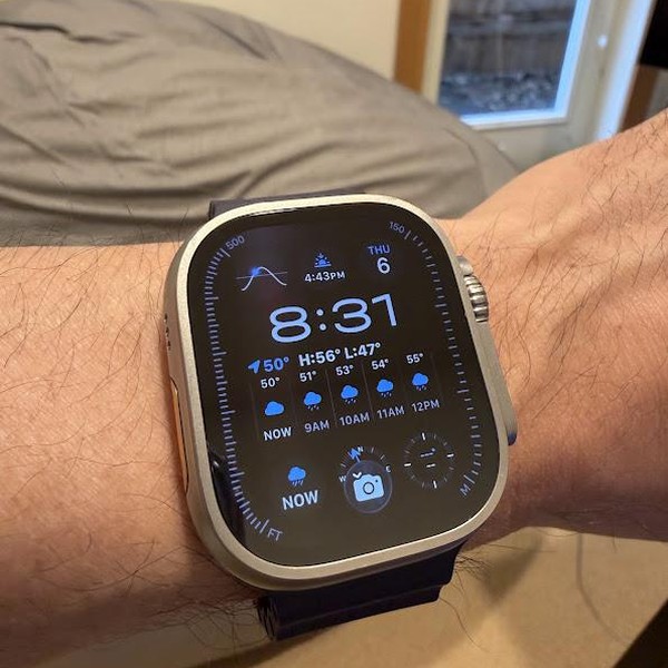 Apple Watch Ultra 2 49mm - Unlocked, Natural, A2986