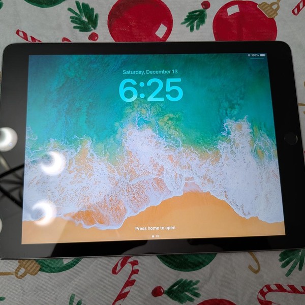 Apple iPad 6th Gen - Wi-Fi, 32 GB, Silver, A1893