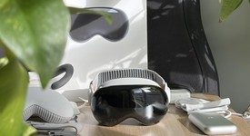 Mint
													Apple Vision Pro - 256 GB, photo 2 of 10