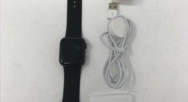 Good
													Apple Watch Series 4 40mm - Gray, A1977 - GPS, Aluminum, photo 3 of 3