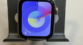 Good
													Apple Watch SE 1st Gen 40mm - Unlocked, Gold, A2353 - Cellular, Aluminum, photo 1 of 8