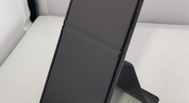 Good
													Samsung Galaxy Z Flip3 5G - AT&T, Black, 128 GB, 8 GB, SM-F711U, photo 2 of 9