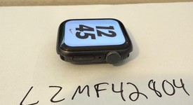 Good
													Apple Watch SE 1st Gen 40mm - Gray, A2351 - GPS, Nike, photo 3 of 6