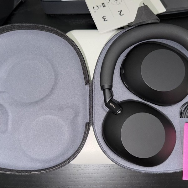 Sony WH-1000XM6 - Black