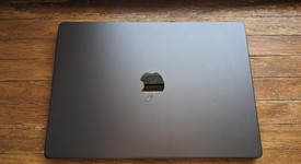 Good
													MacBook Pro Late 2023 (M3) - 14" - Apple M3 Pro 12-core, Black, 1 TB, 18 GB, 18-core GPU, photo 2 of 12