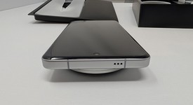 Mint
													Vivo X200 Ultra - Unlocked Non-US, Silver, 1 TB, 16 GB, photo 5 of 8
