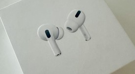 Used
													Apple AirPods Pro 1st Gen - MagSafe Case, photo 1 of 5