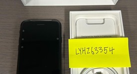 Mint
													Apple iPhone SE 3rd Gen 2022 - Unlocked, Midnight, 64 GB, A2595, photo 3 of 13