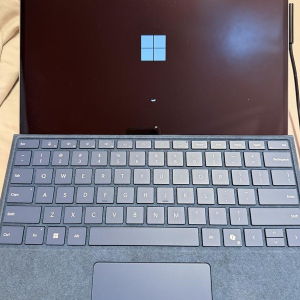 Microsoft Surface Pro 11 - 256 GB, Platinum, 16 GB, Snapdragon X Elite