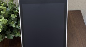 Good
													Apple iPad 9th Gen - Unlocked, Gray, 64 GB, A2603, photo 5 of 5