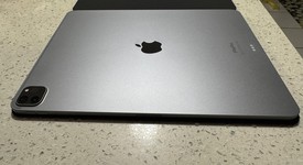 Good
													Apple iPad Pro 12.9" 6th Gen 2022 - Wi-Fi, Gray, 128 GB, photo 2 of 9