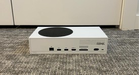 Mint
													Xbox Series S (2020) - White, 512 GB, photo 4 of 7