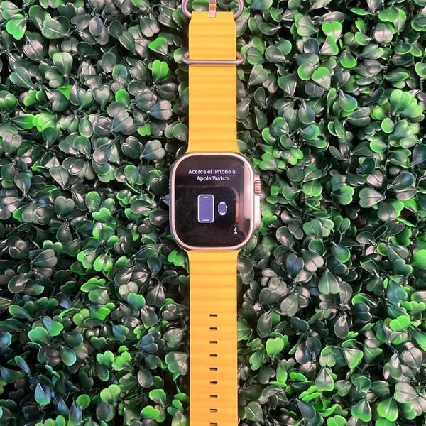 Apple Watch Ultra 49mm - Unlocked, Titanium, A2622