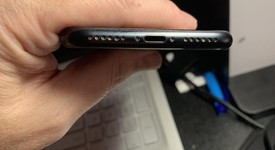 Good
													Apple iPhone SE 3rd Gen 2022 - Unlocked, Midnight, 64 GB, A2595, photo 5 of 5