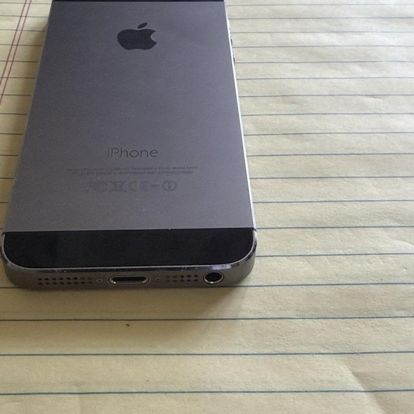 Apple iPhone 5S - Unlocked, 32 GB, Gray, A1453