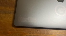 Good
													MacBook Pro 2017 (With Touch Bar) - 15" - I7, Gray, 512 GB, 16 GB, photo 5 of 12