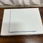 Good MacBook Air 2025 (M4) - 13 inch - 256 GB, Sky Blue, 16 GB, Apple M4