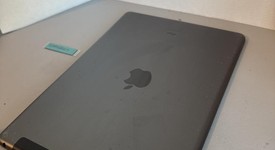 Good
													Apple iPad 9th Gen - Unlocked, Gray, 64 GB, A2603, photo 5 of 5